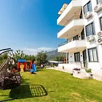 Near Kaputas, Luxury With Pool 아파트