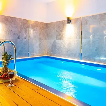 Near Kaputas, Luxury With Pool Apartment Kas